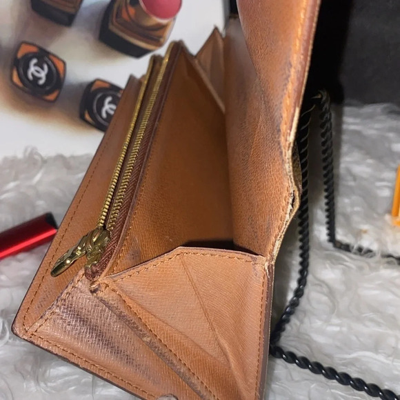 Louis Vuitton, Sarah monogram wallet pre-love condition - Picture 8 of 10